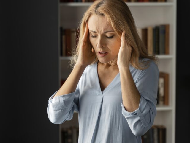 Enxaqueca: o que é, sintomas, fatores desencadeantes e tratamentos eficazes