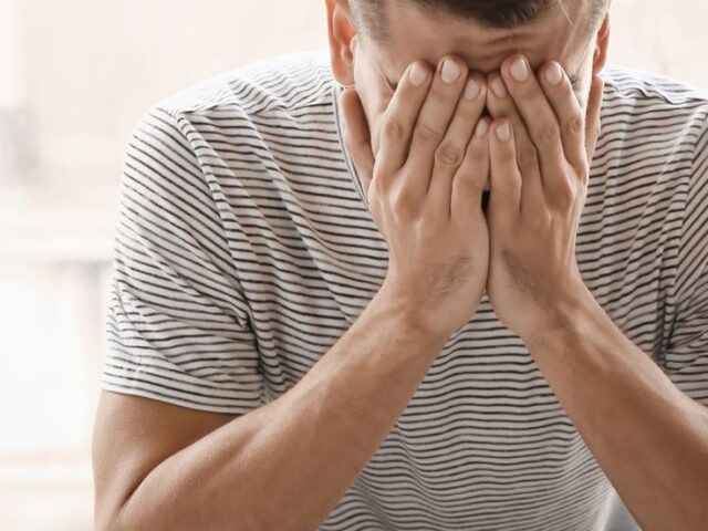 Conviver com a dor não é a mesma coisa que tratar a dor